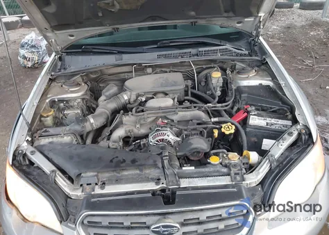 2007 Subaru Outback 2.5I from USA, damaged, VIN 4S4BP61C577323215